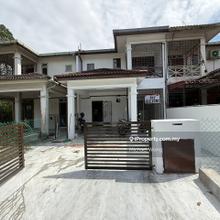 Good condition house at Bukit Beruntung for sale