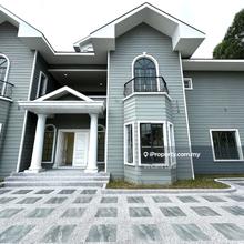 2 storey bungalow (Newly renovated)