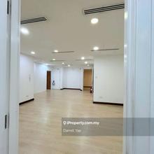 Strategic location unit in KLCC for sale, negotiable. 