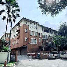 Spacious Townhouse at Damansara Jaya for sale