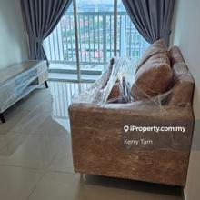 Short walk to LRT/MRT station, one utama shopping mall