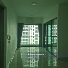 Cybersquare, Cyberjaya, 2 bed 2 baths Hot sale 320k