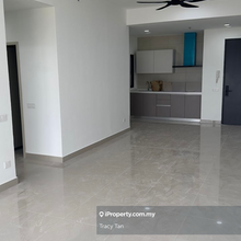 Township Condo, 5min to Grocery, Starbuck, Lakegarden, Petrol Station