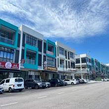 ROI 3.75% -Intermediate Lot -Facing Inner road -Bumi lot