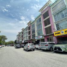 4 storey commercial Shop
