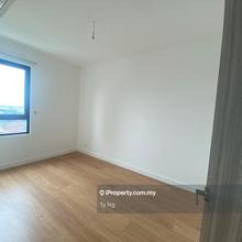 Corner 1 Bedroom Studio with balcony In Empire Remix USJ 1 Subang Jaya