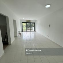 Value Buy Unit With 2 Carpark Lot