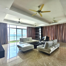 Mayfair Condominium For Rent !!
