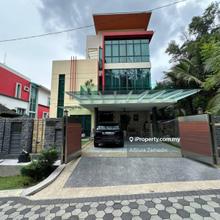 Beautiful Renovated 3 Storey Bungalow Taman Sri Gombak, Gombak
