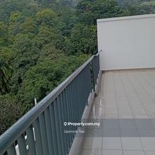 Come with extended balcony, spacious 