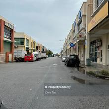 1.5 storey warehouse cum office Sg Tiram near Airport