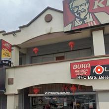 Ground floor shop at prime location