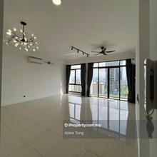 The park 1570sqft 4r4b good condition face park view link to pavilion