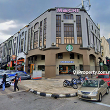 I'm a commercial focused agent with years of experience.