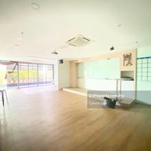 Office / Retail Facing Main Road with Nice Renovation