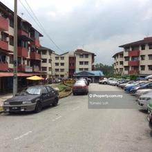 Flat perling tingkat 4 renovated freehold lokasi terbaik