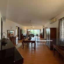 Nicely Furbished Corner Unit in Well Kept State; Walkable to Bsc & MRT