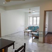 Aman Puri Apartment High Floor Freehold Natural Lights Well Kept 2cp