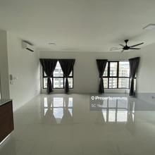 Below Market Price With Biggest Unit ,Corner Unit 