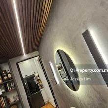 Ativo Luxury condo tastefully renovated 