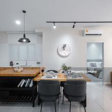 Ready move in, beside ioi city mall & shop, free furnished & reno