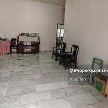 An Freehold Bungalow unit at Taman Ujong Pasir, Semabok Melaka.