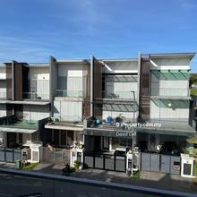 Terrace house for Sale