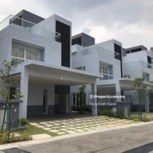 3 Storey Bungalow @ Lakefront Villa, Cyberjaya