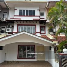 Kitchen extended Bandar Bukit Tinggi 2.5sty house good condition sale 