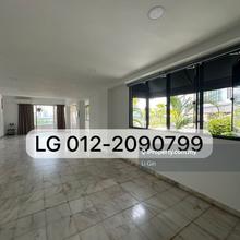 Very Rare! Low density! Unblocked City View with Greenery. Never miss!