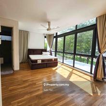 Grove Lakefields Semi-D in KL good condition