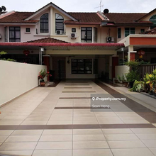 Taman Idaman Terrace House Long Car Porch 