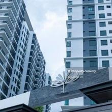 Sapphire On The Park Condominium Corner 3 bed Unit