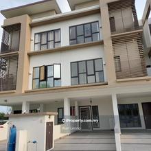 Gated guarded 16 sierra landed 3 Storey townhouse near mrt cyberjaya