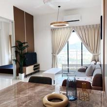 Fully Furnished / 2 Bedrooms / Bandar Menjarala