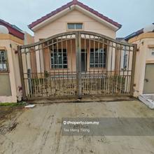 Taman Daya 1 sorry terraced house for rent
