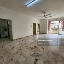 Lagoon perdana 992sqf Bigger Unit With Full Tiles very Clean unit 