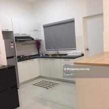 Well and clean maintain house, walk to lrt station, giant, banks etc