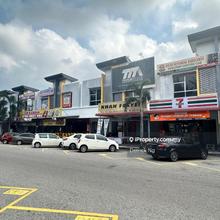 Facing Road 3 Stry Shoplot Laguna Merbok For Sale