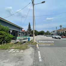 Bungalow main road Petaling Jaya for sale