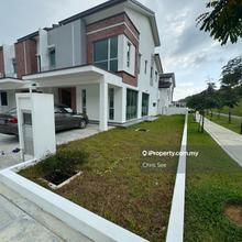 Corner unit with greenery park villa environment partly furnished 