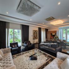 Limited 3sty custom buit bungalow with private lift and pool!