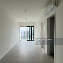Brand new unit - 3bed with  balcony - unblocked city view - 118 tower