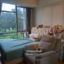 Prime location and well maintain unit