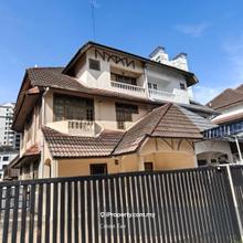 Jb Town 2.5 Storey Semi-D House 32x90