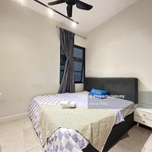 Master Room 1 Queen Bed / Private Bath For Rent at Union Suites