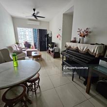 Town Area Freehold Parkland Residence for Sale 