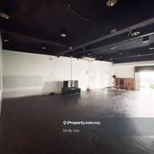 Big unit!! Good condition!! High visibility!!