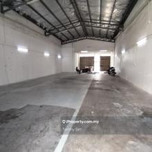 1.5 Storey Link Factory For Rent