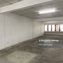 Large Shop Office for Rent @ Damansara Perdana!